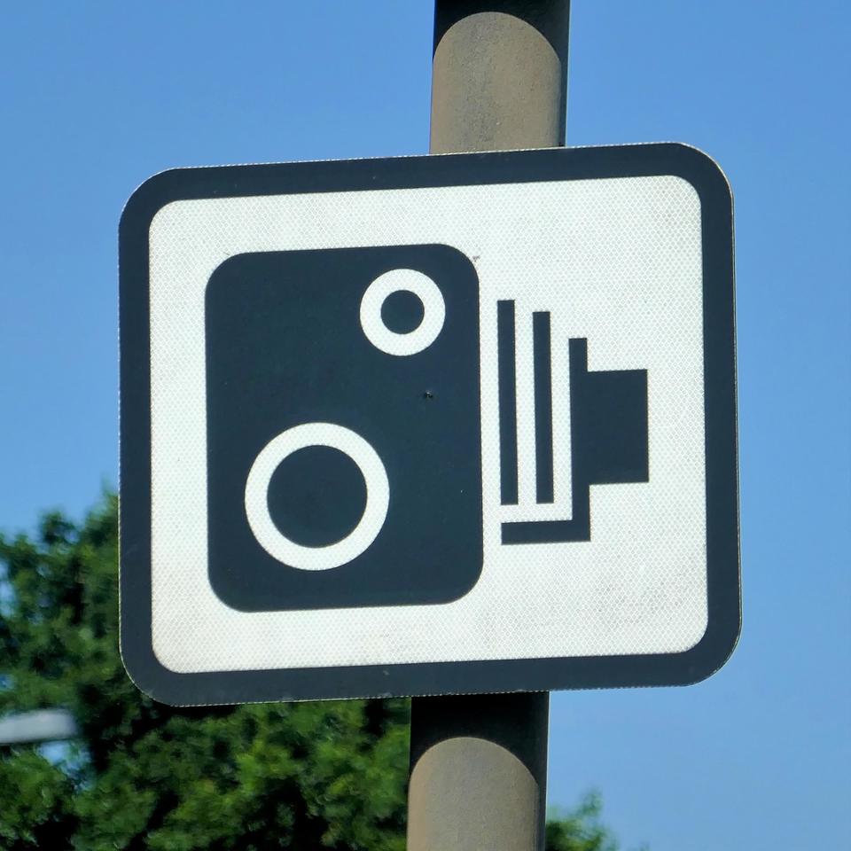 Call for speed cameras on dangerous stretch of A494 | Darren Millar MS