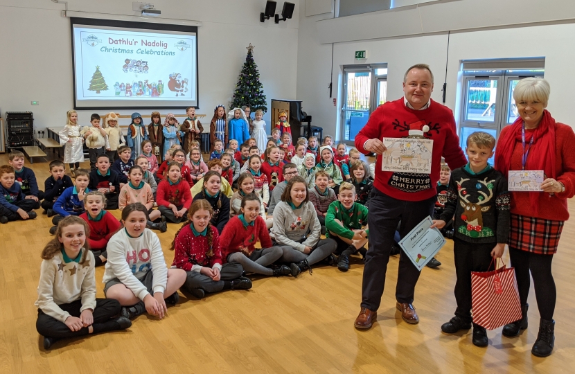 Denbighshire school pupil’s artistic talent lands him a trip to the zoo