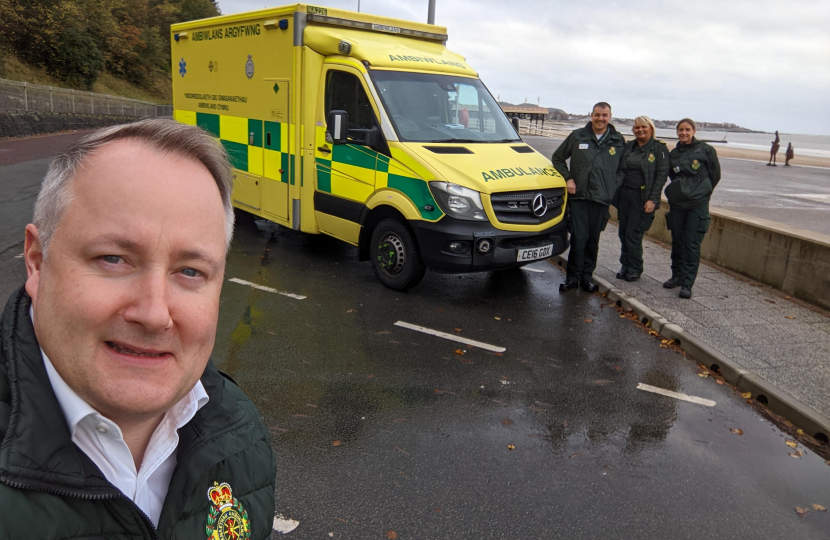 Ambulance staff praised for “heroic efforts”