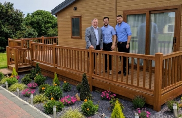 Darren Millar visits caravan park in North Wales.